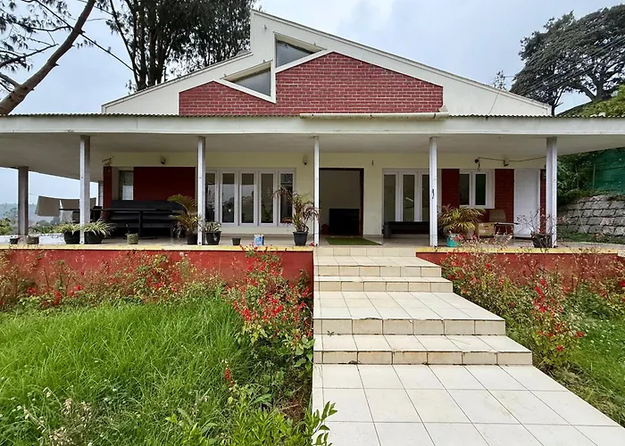 Nilgiris Inn