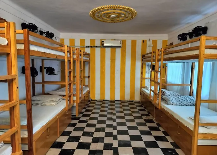 Moondance Hostel&Garden Restaurant