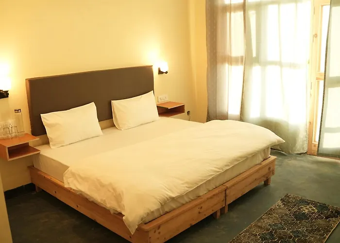 Hobo Hostel