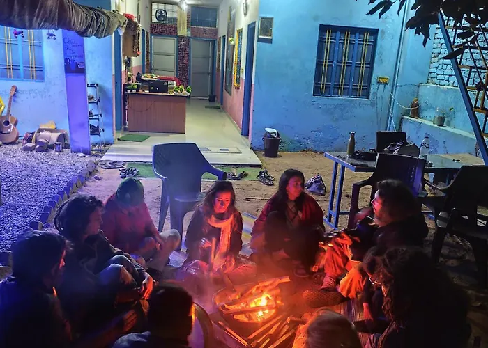 Veera'S Hostel