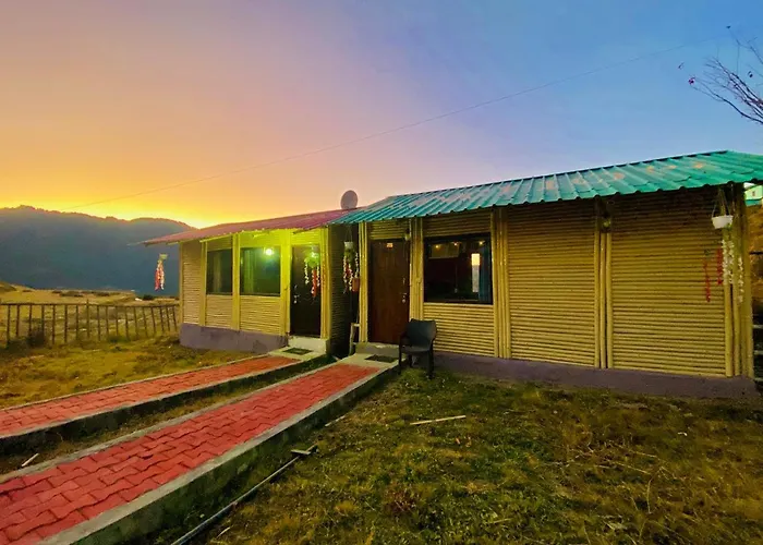 Bamboo Junction Resort - Kanatal, Valley & Mountain View
