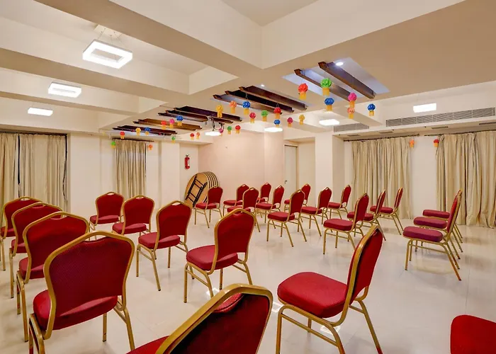 Super Townhouse Oak Pune Railway Station Formerly Kapil Residency
