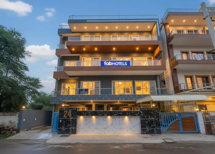 Fabhotel Sky Rise Inn - Nr Medanta Hospital