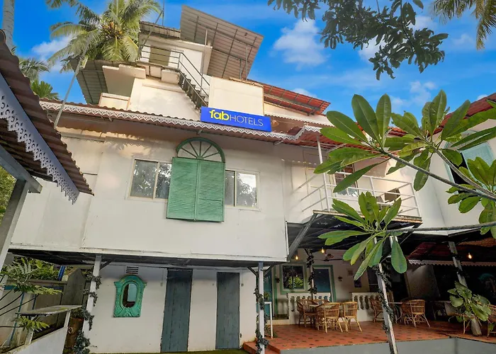 Fabhotel Golden Nest Deluxe Resort