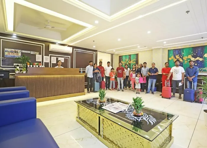 Hotel Decent Suites - Delhi Airport