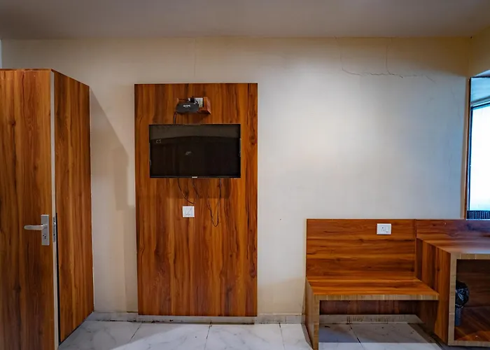 Hotel Mourya Residency