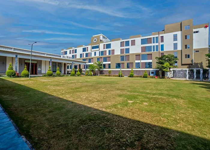 Vrr Astoria Hotel & Convention Center Jigani