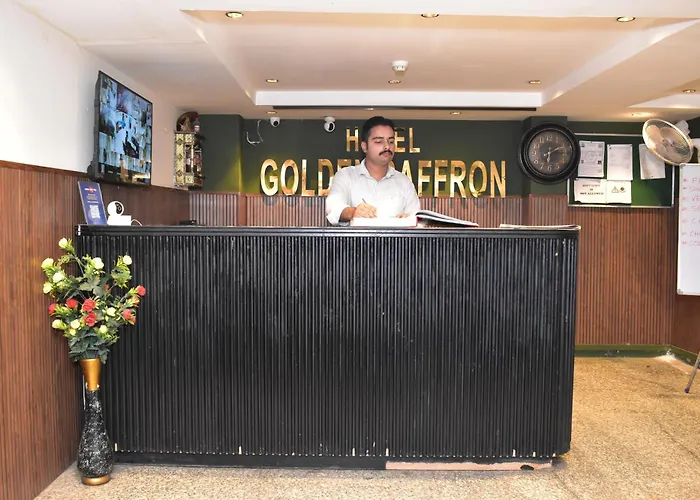Qotel Comfort Golden Saffron - Hotel In Punjabi Bagh Near Metro