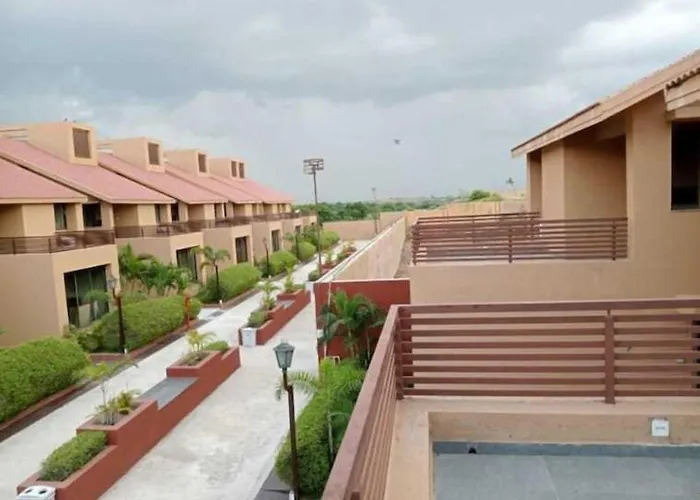 Palette By Checkin The Royal Castle Resort Rajkot