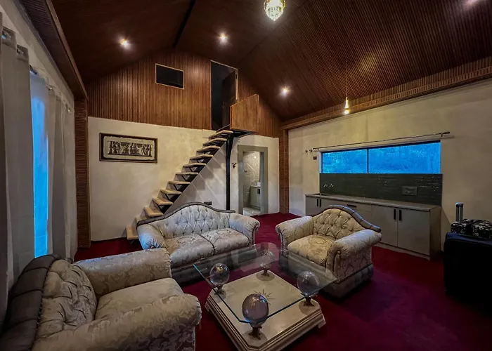 Yolo Outdoors - Riverside Luxury Domes & Glamping, Jispa