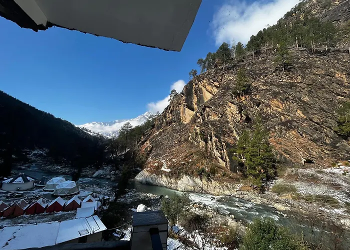 Hotel Mid Orchard Kasol -River Side