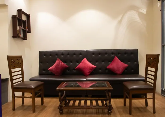 Hostells - Backpacker Hostel Near Pune Station