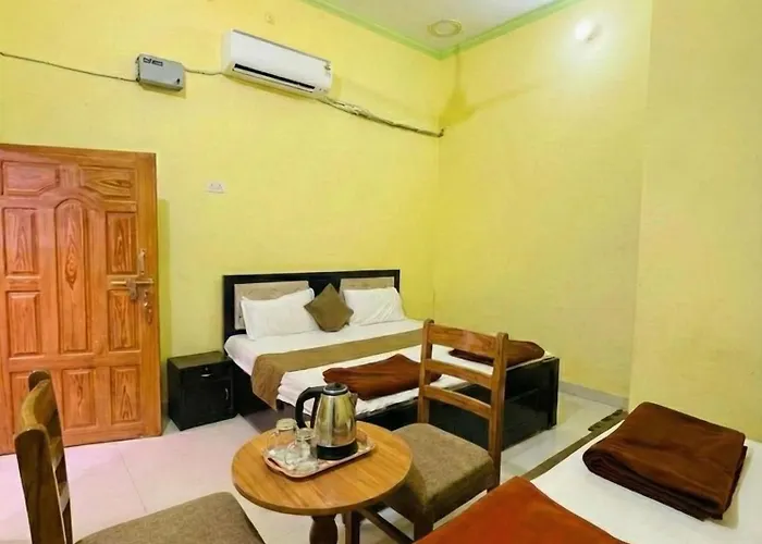 Hotel Vijay Palace- Near Ram Mandir Ayodhya