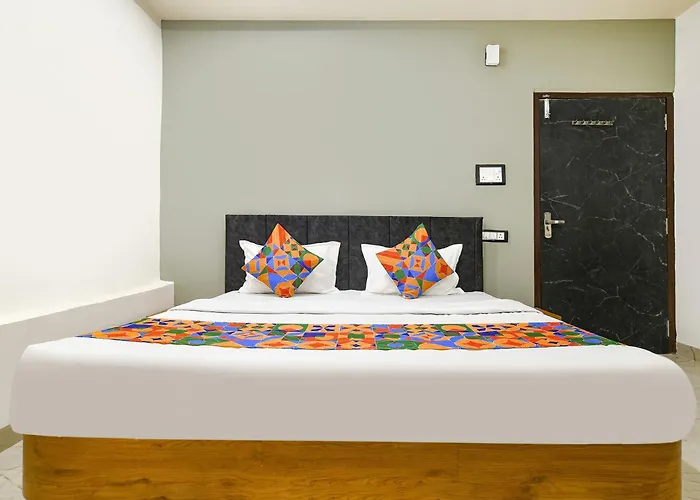 Fabhotel Paradise Inn