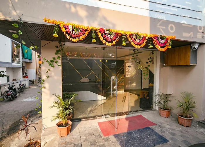 Fabhotel Paradise Inn