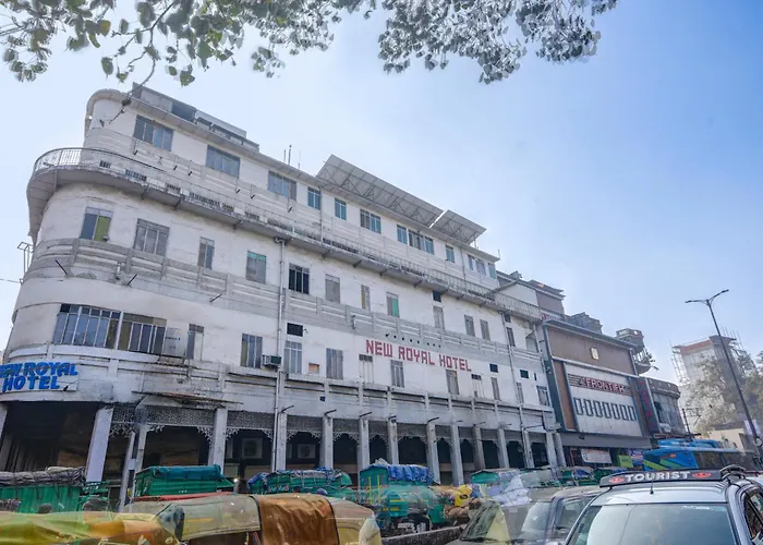 Hotel New Royal Just Near Old Delhi Railway Station And Red Fort