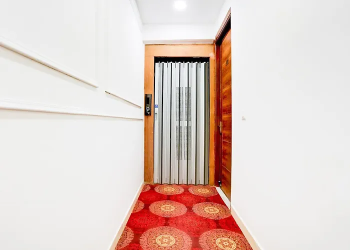 Super Townhouse Eden Garden Zirakpur