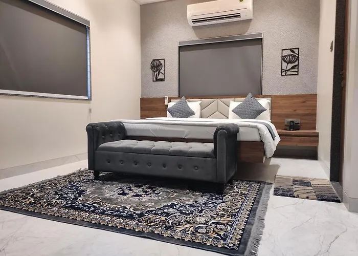 Hotel Sundarai Lodging
