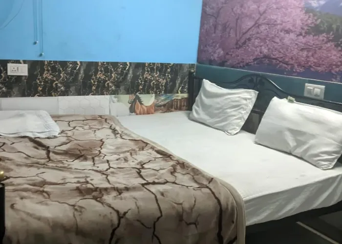 Hotel Apple Rose Near Harish Dhaba