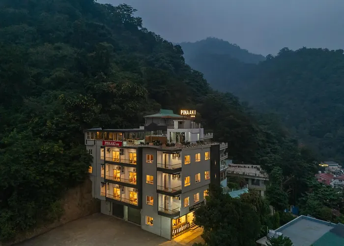 Perfectstayz Premium Pinaaki Rooftop Cafe With Ganges View