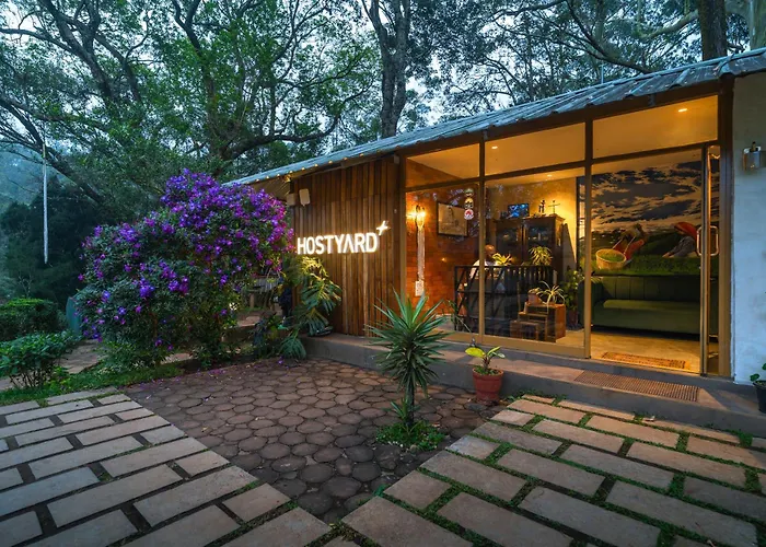 Hostyard Plantation Hostel Near Munnar
