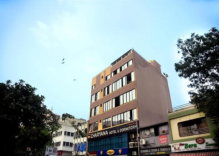 Charyana Hotel Ac Dormitory