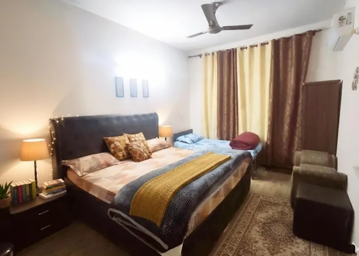 Budget Condo Family Stay 2 Bhk