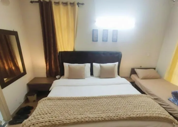 Budget Condo Family Stay 2 Bhk