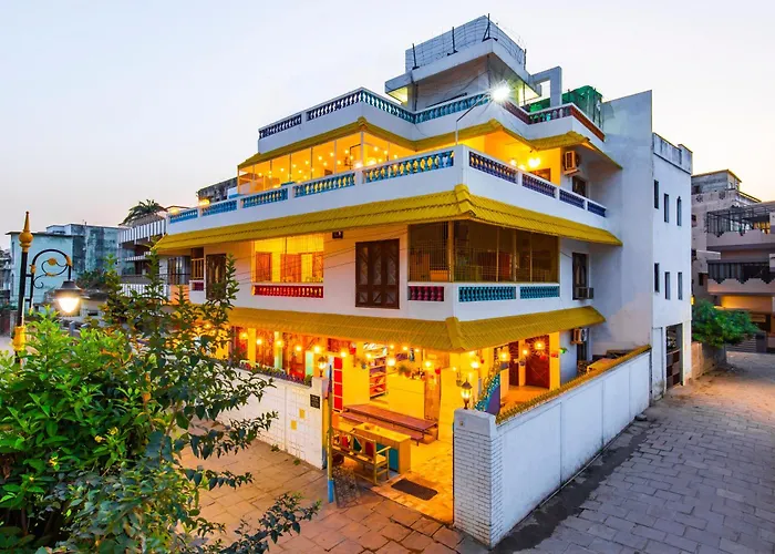 Gostops Lite Varanasi