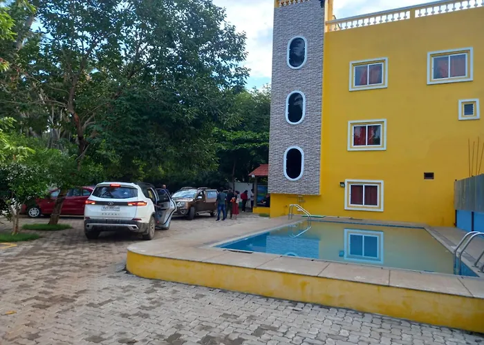 Sri Saveraa Residency