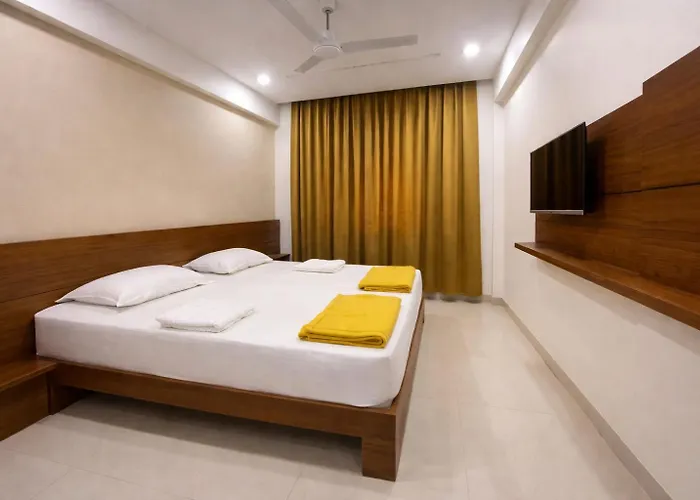 Stayguru Hari Om Residency Bhuj