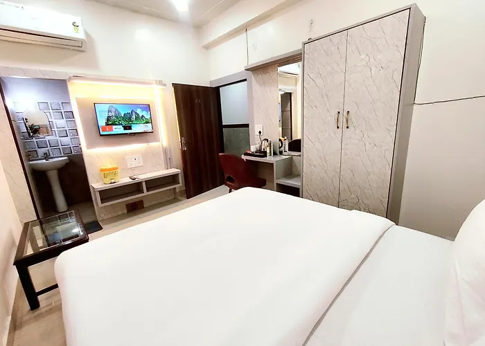 Hotel Rn Residency - Near Prem Mandir Vrindavan
