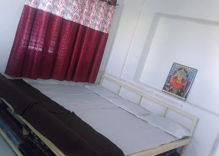 Hotel Nirmalai Palace Mahur