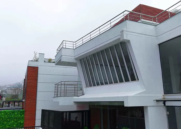 The Lovedale Kodaikanal Stay & Hotel
