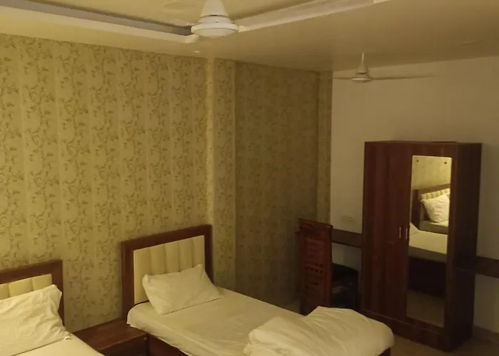 Hotel Sarah Palace