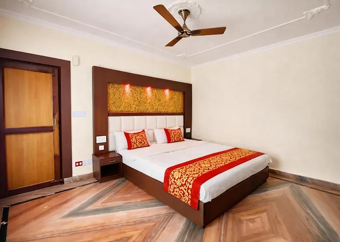 Hotel Mall Road Kavyansh Inn Near Ghorakhal Temple - Free Wi-Fi - Spa - Restaurants Facilities - Best Hotel