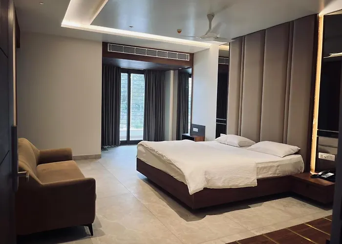 The Heritage Convention Hall And Rooms