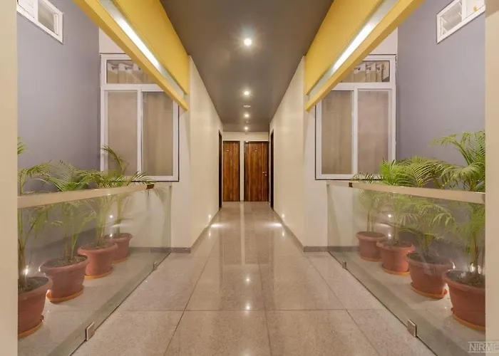 Hotel Girishankara