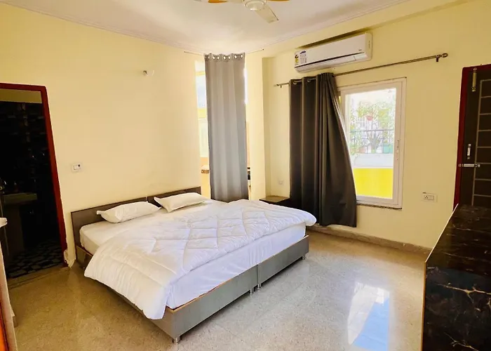 Vedic Hatha Vinyasa Yoga Ashram
