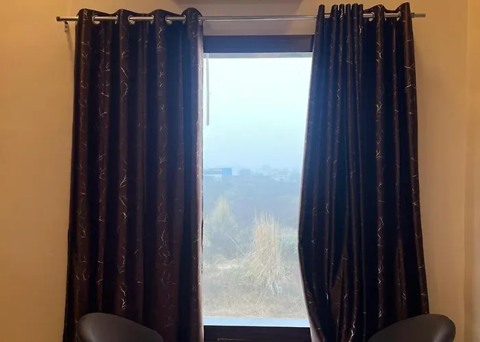 Hotel Highway Retreat