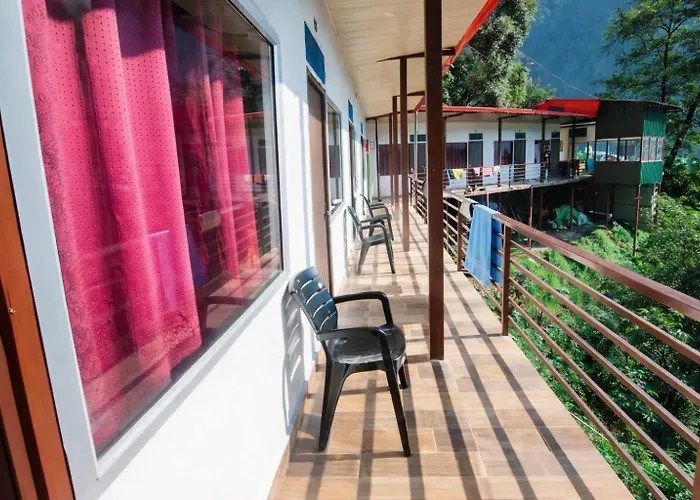 Shiv Shankar Hotel And Stay