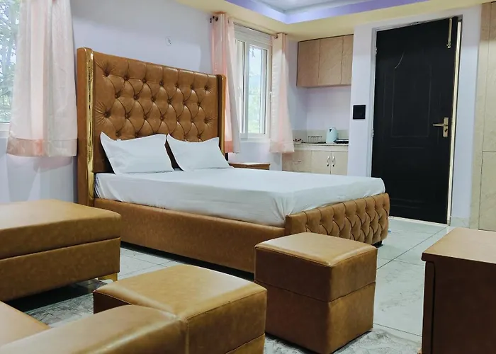 Hotel Narendra Palace