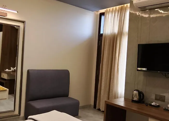Hotel Sky Inn