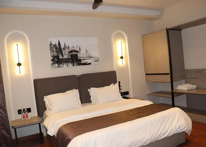 Raajhans A Boutique Stay