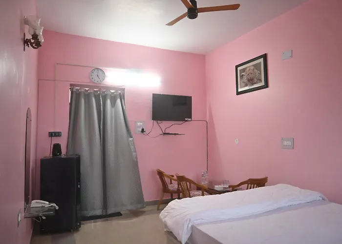 Hundru Hotel Tourist And Resturant