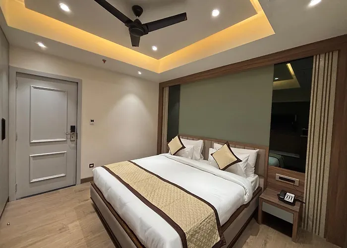 Hotel Raj Hari Palace