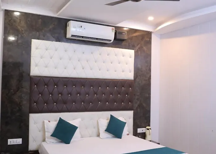 Hotel Chandra Garden