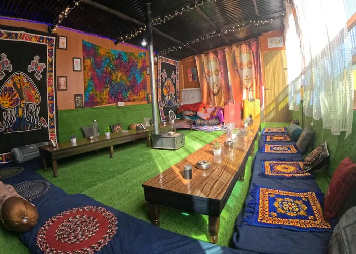 Kasol Shalom Camps & Cafe