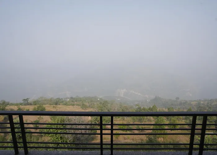 Corbett Valley View Stay & Restaurant