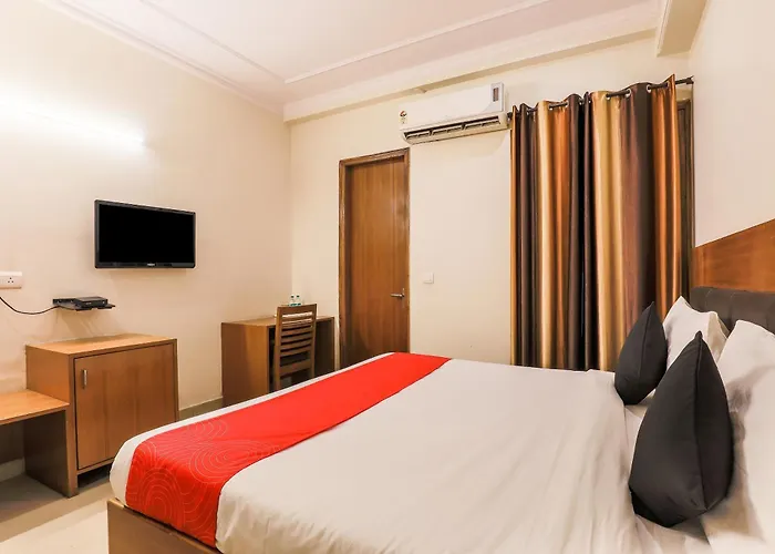 Hotel O Red Carpet Hotels